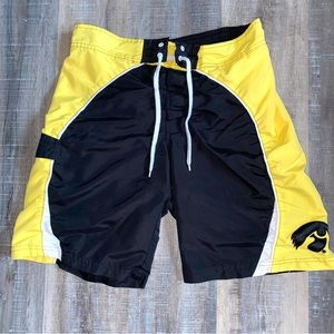 GIII Sports Collegiate Licensed Product Iowa Hawkeyes Size Medium Swim T…